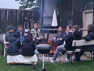 „Grill an, Feuer an, Lachen an – unser Chemielaboranten Azubi-Abend!“